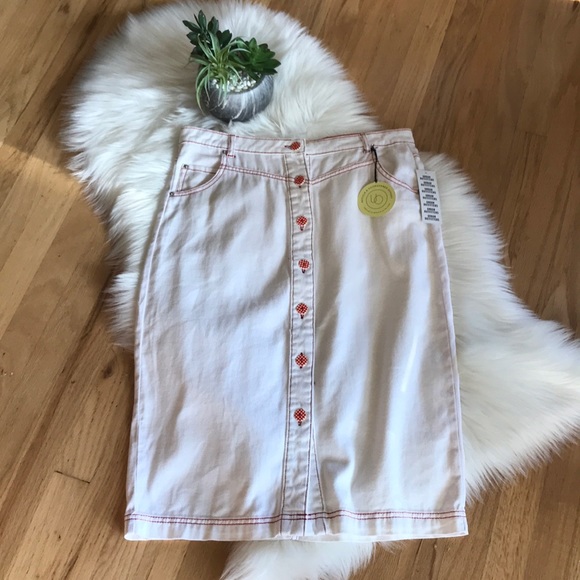 Urban Outfitters Dresses & Skirts - NWT Urban Outfitters white denim midi skirt